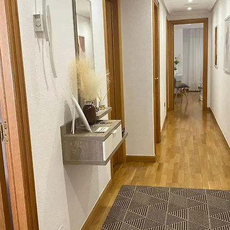 Ainaran Confortable En El Centro De Orense