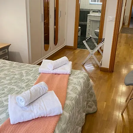 Ainaran Confortable En El Centro De Orense *