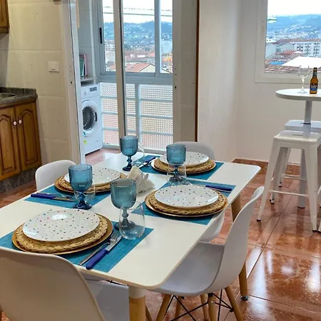 Ainaran Confortable En El Centro De Orense Appartamento *