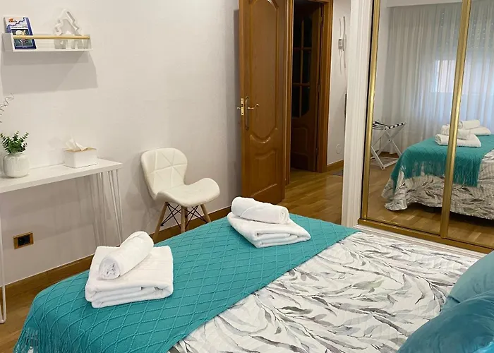 Lägenhet Ainaran Confortable En El Centro De Orense *