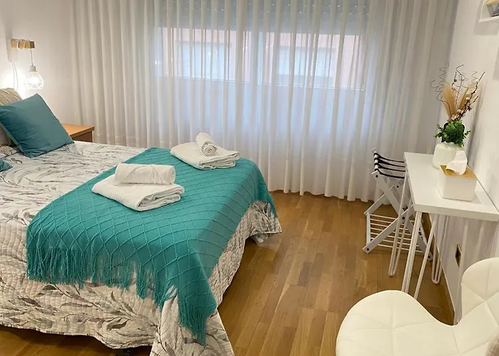 Lägenhet Ainaran Confortable En El Centro De Orense Ourense